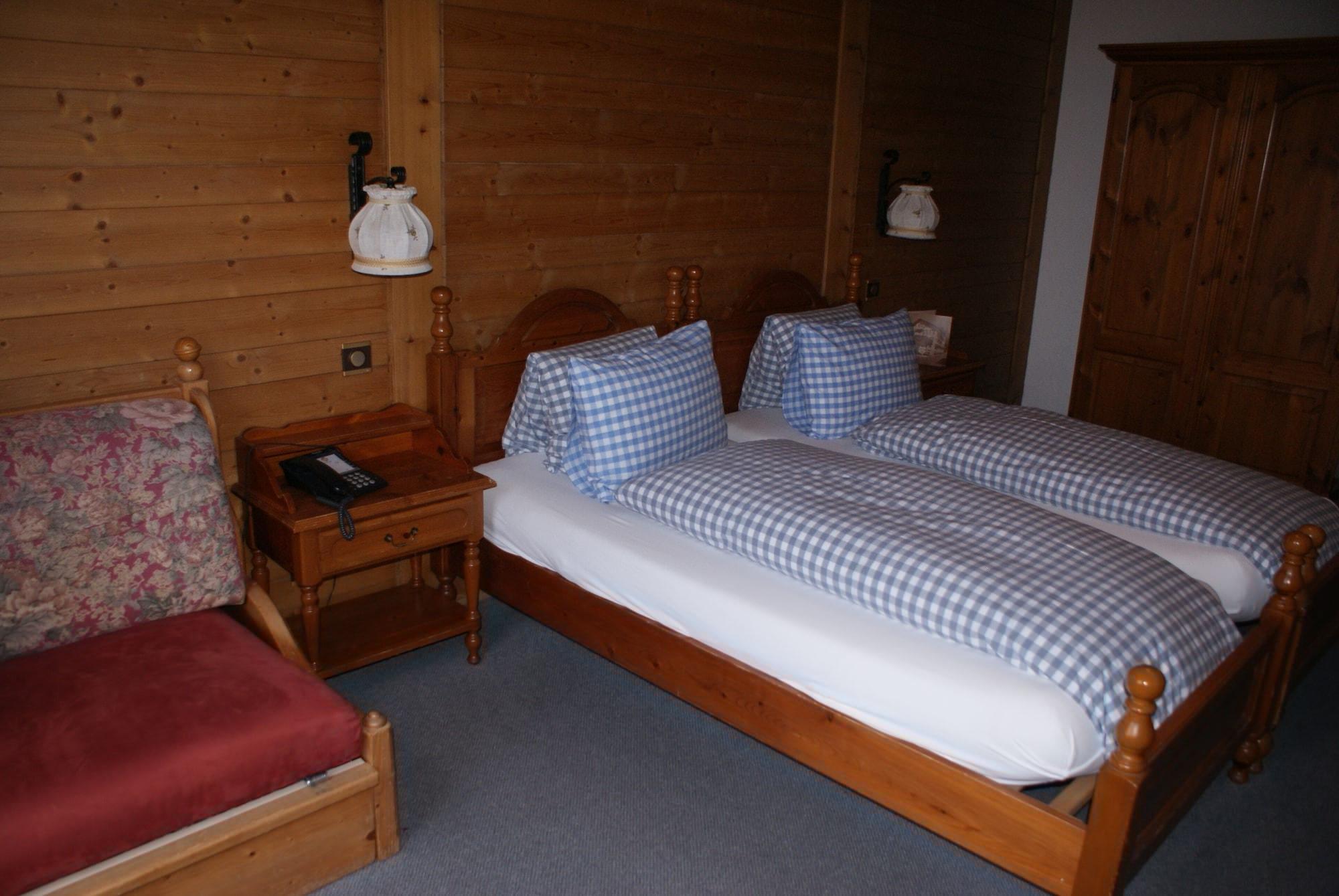 Baeren Hotel, The Bear Inn Wilderswil Luaran gambar