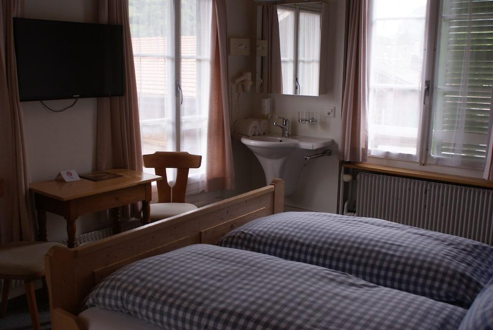 Baeren Hotel, The Bear Inn Wilderswil Luaran gambar