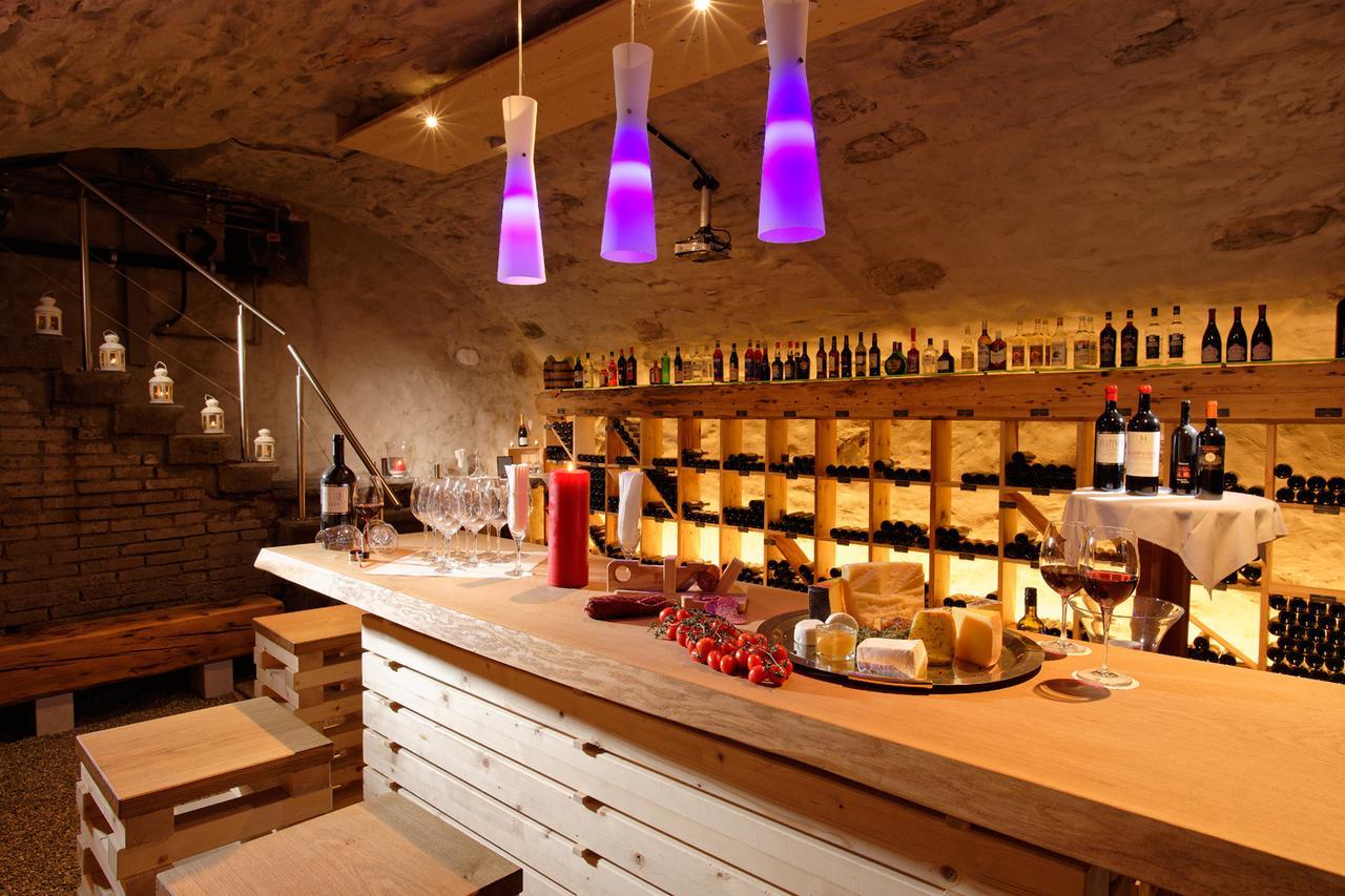 Baeren Hotel, The Bear Inn Wilderswil Luaran gambar